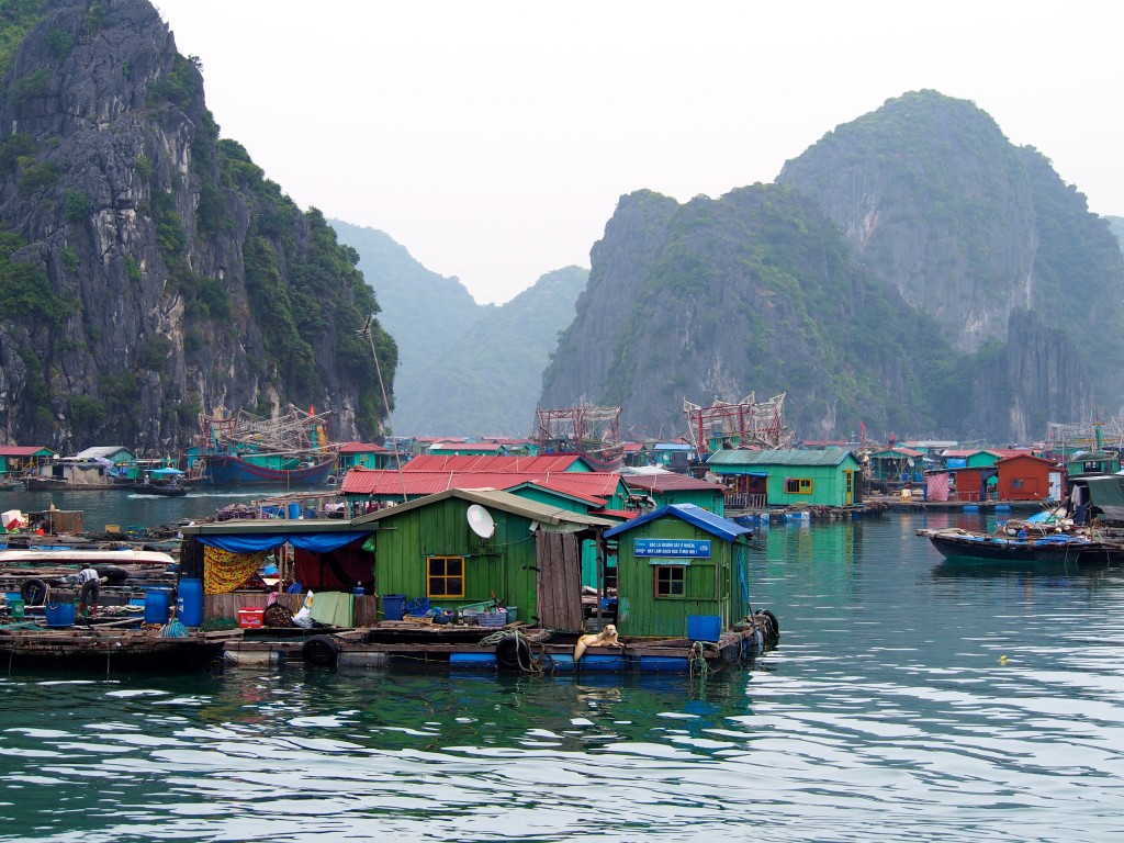 vietnam floating villages