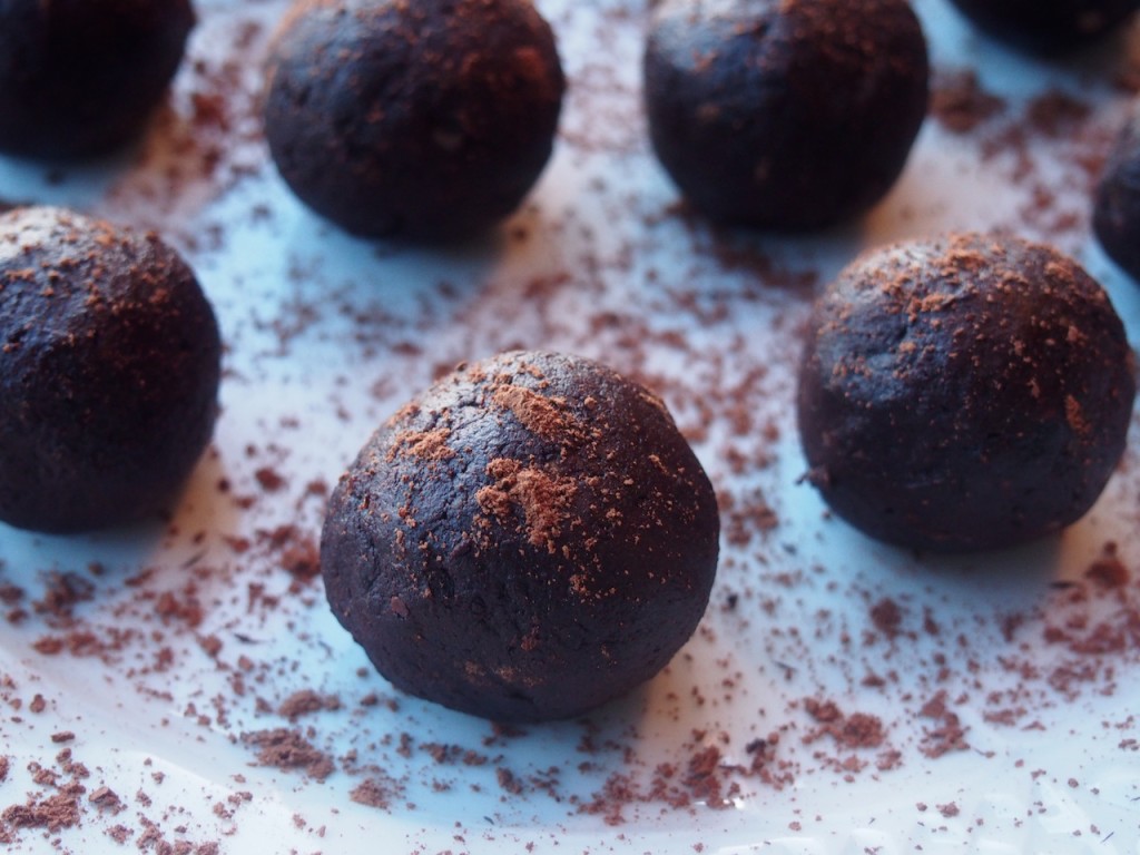 Paleo chocolate bites