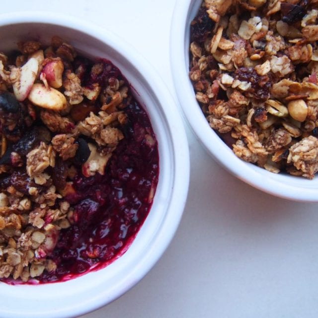 Healthy Oat and Nut Berry Crumble