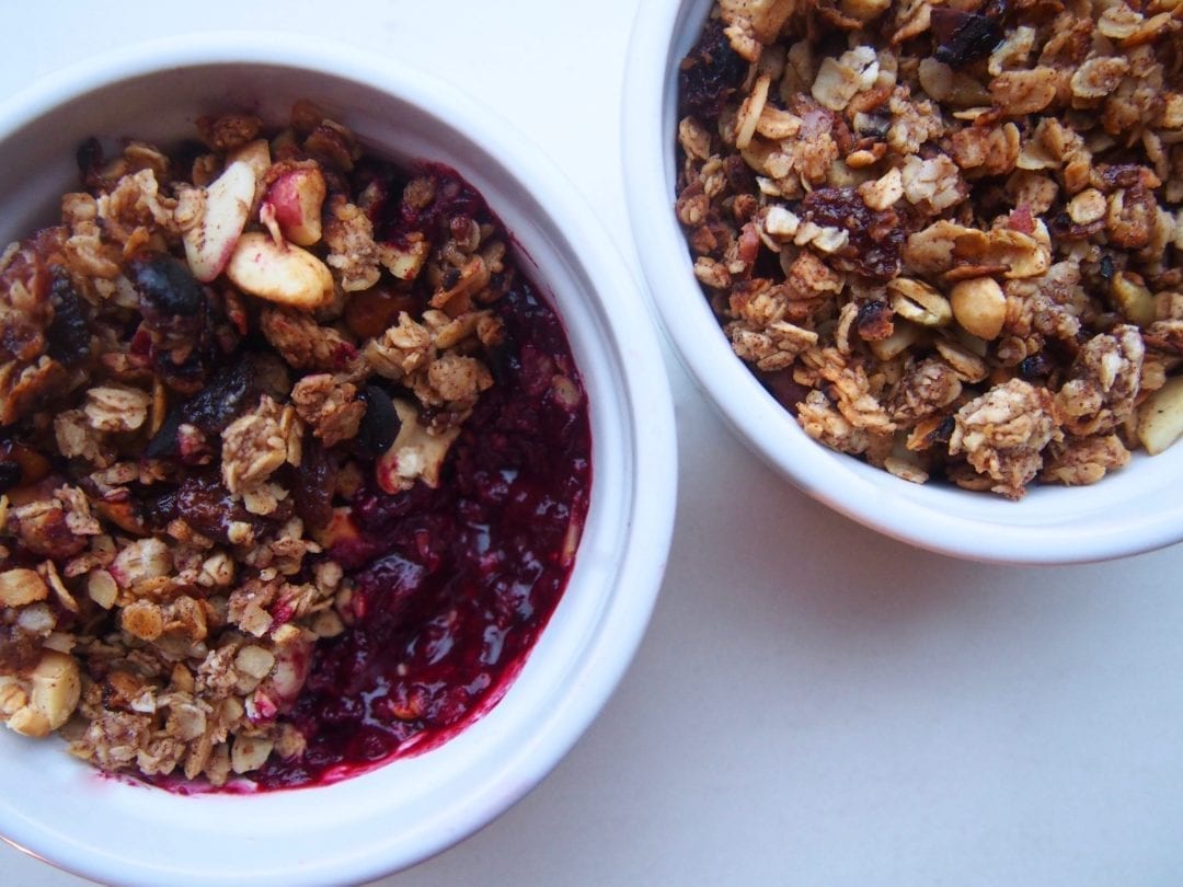 oat and nut berry crumble