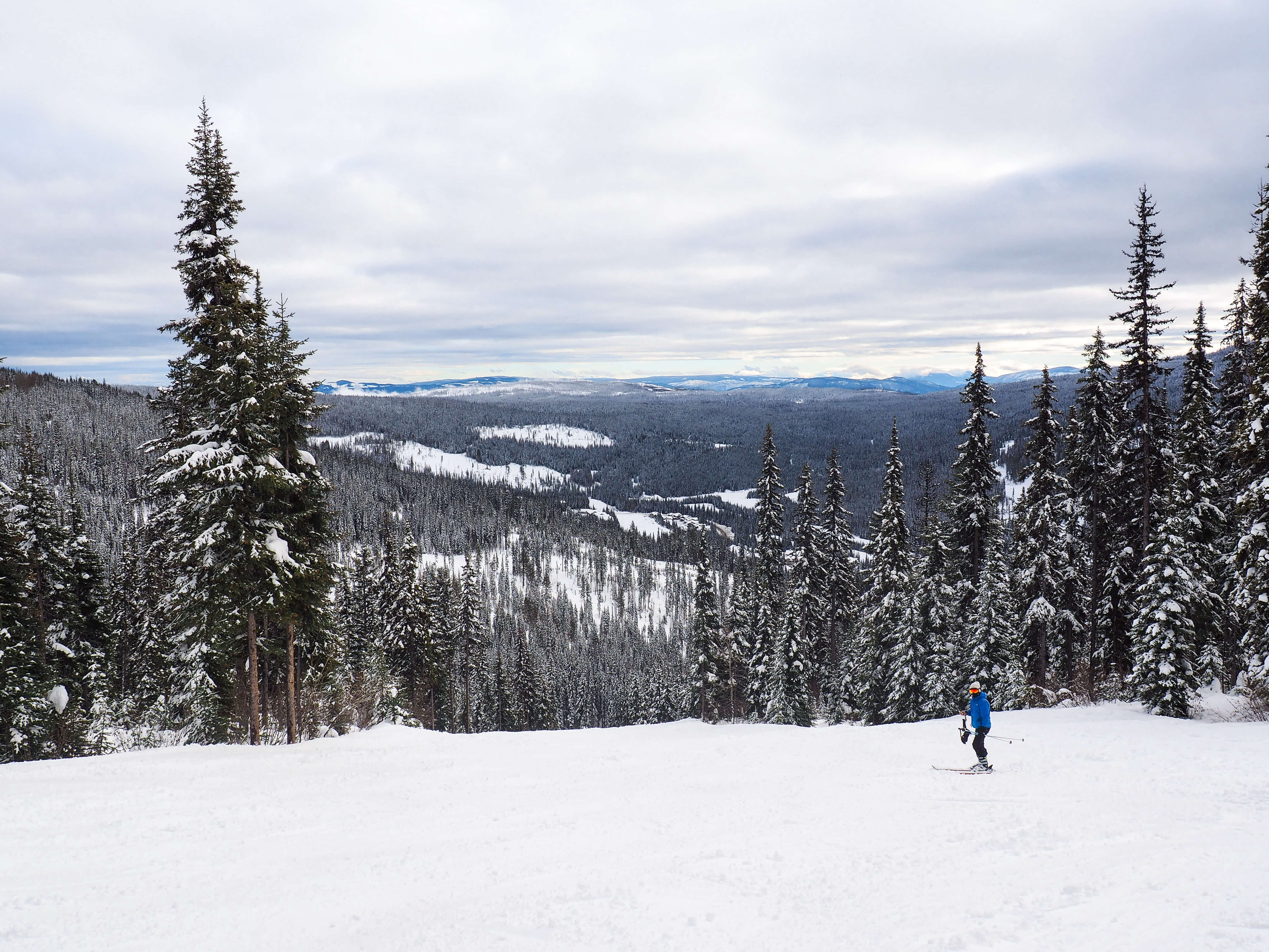 Skiing at Sun Peaks