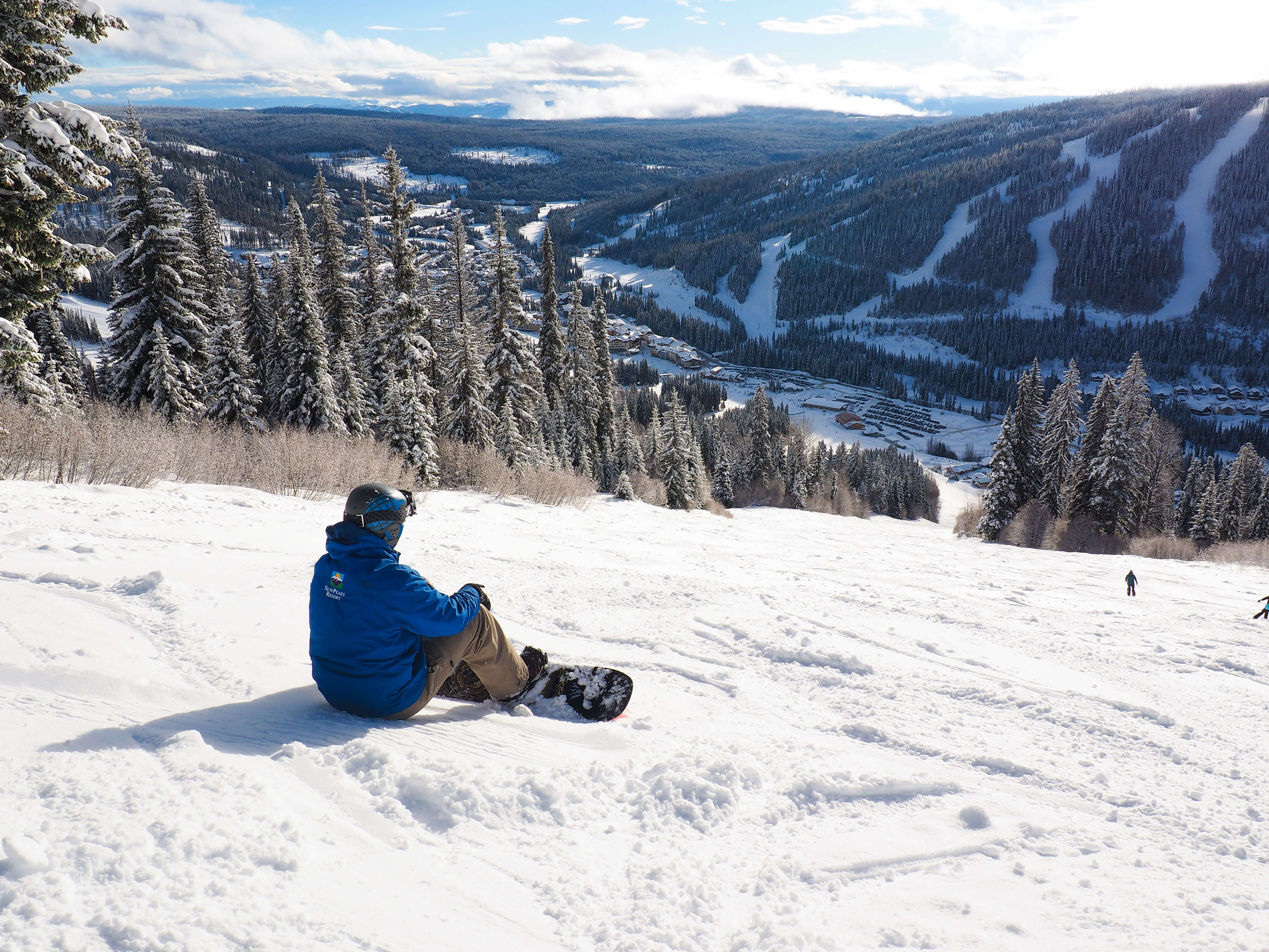 Snowboarding at Sun Peaks Resort