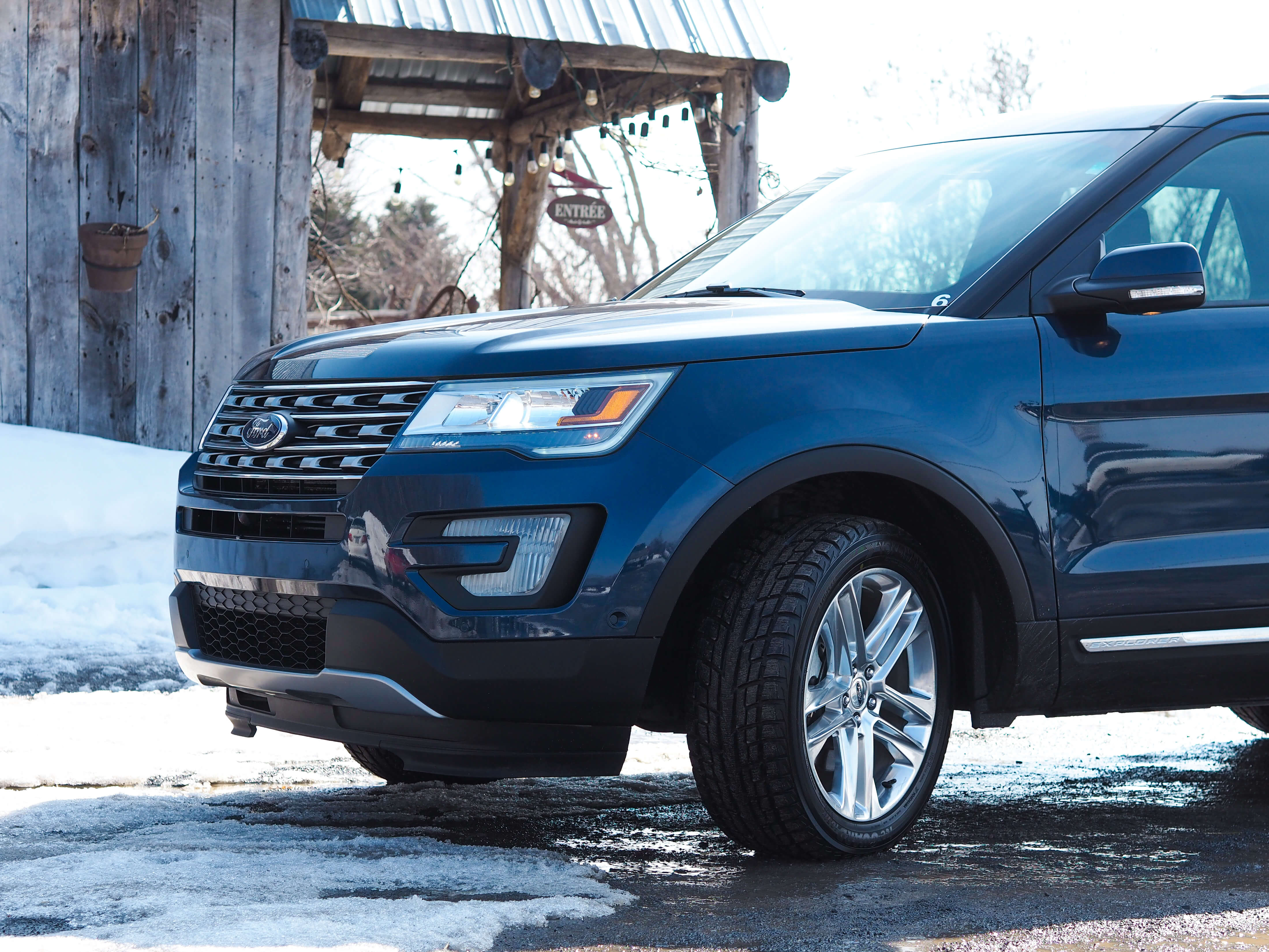 Ford Canada 2017 Explorer