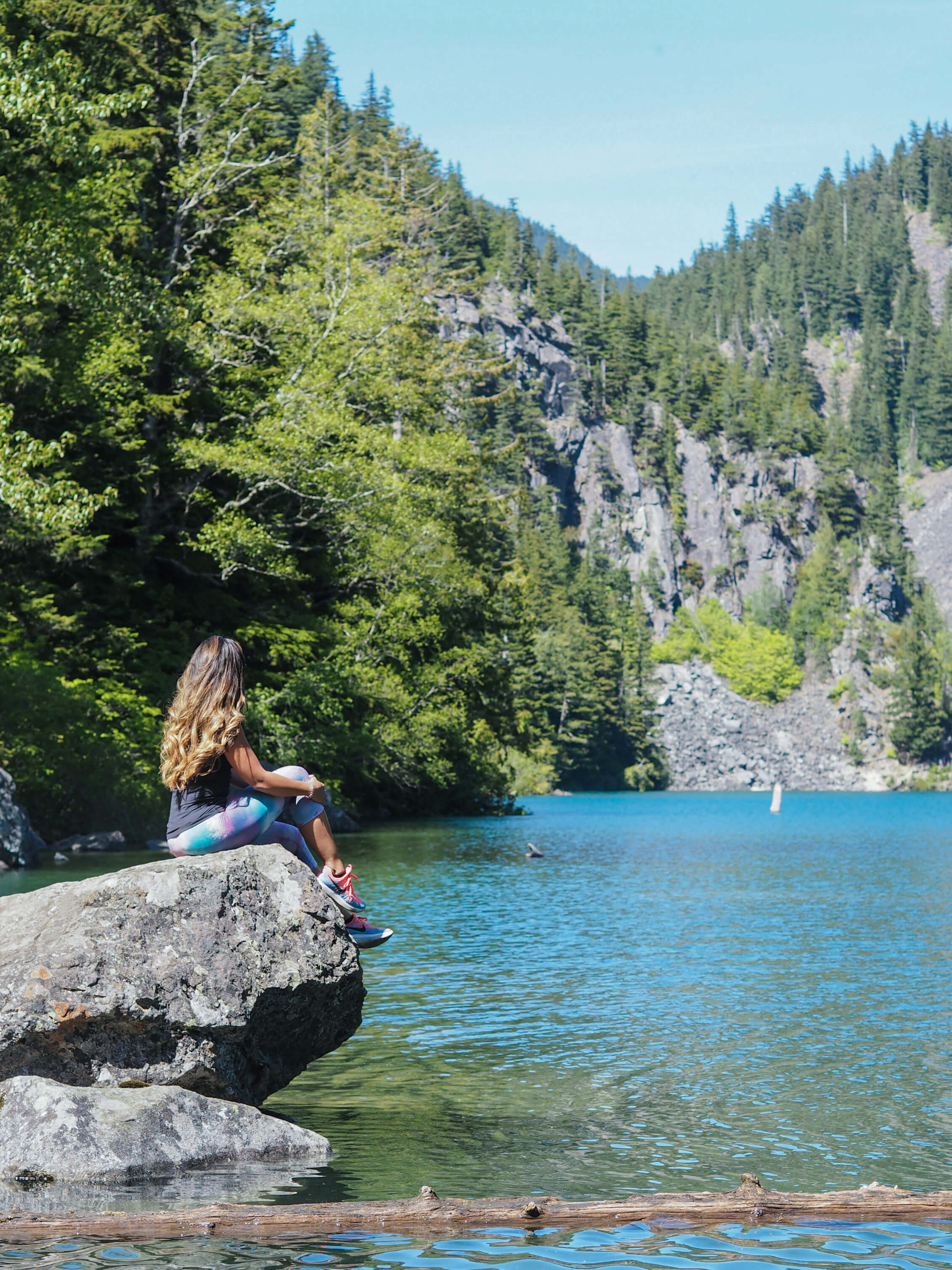 summer hikes around vancouver