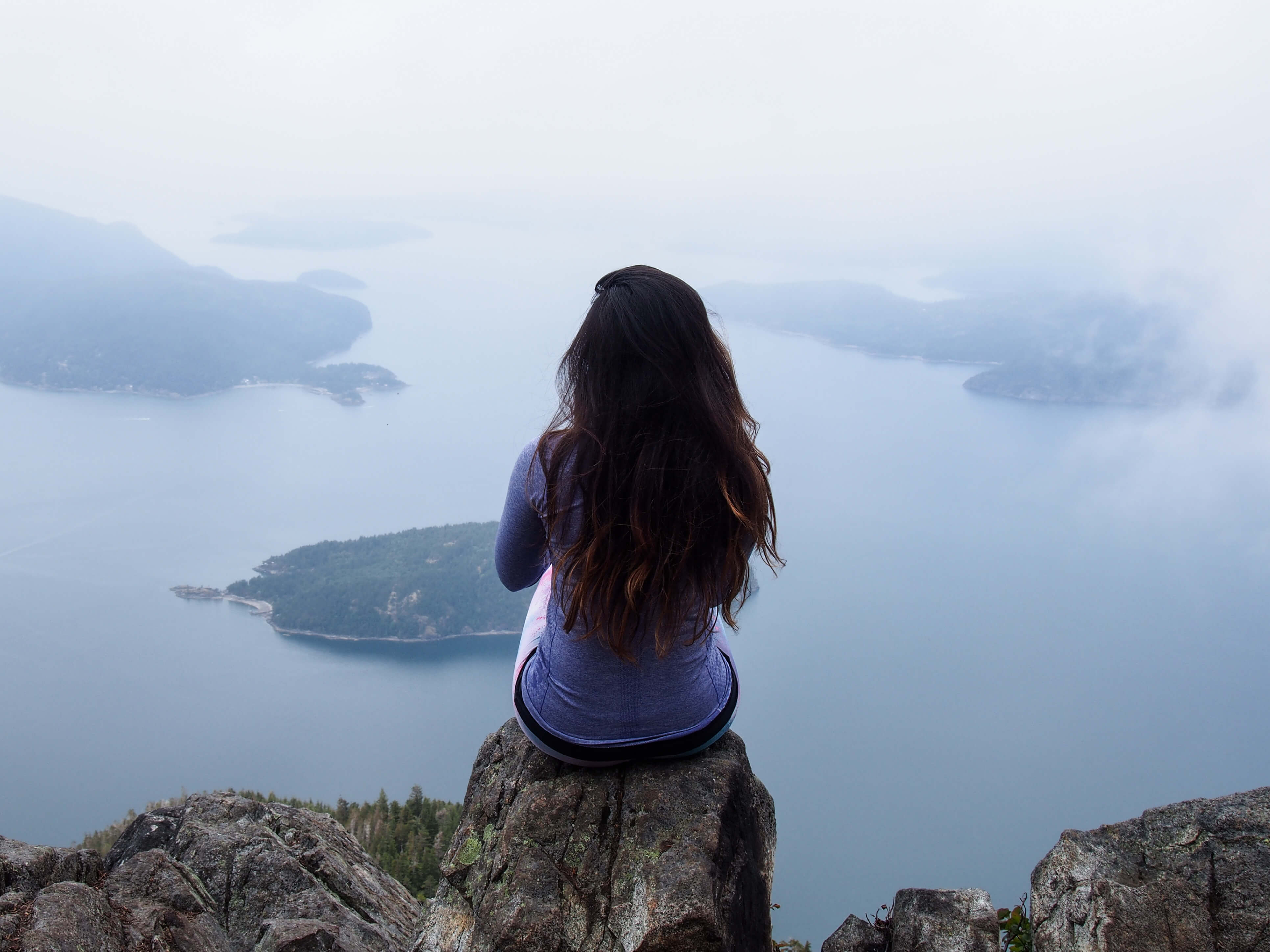 summer hikes around vancouver