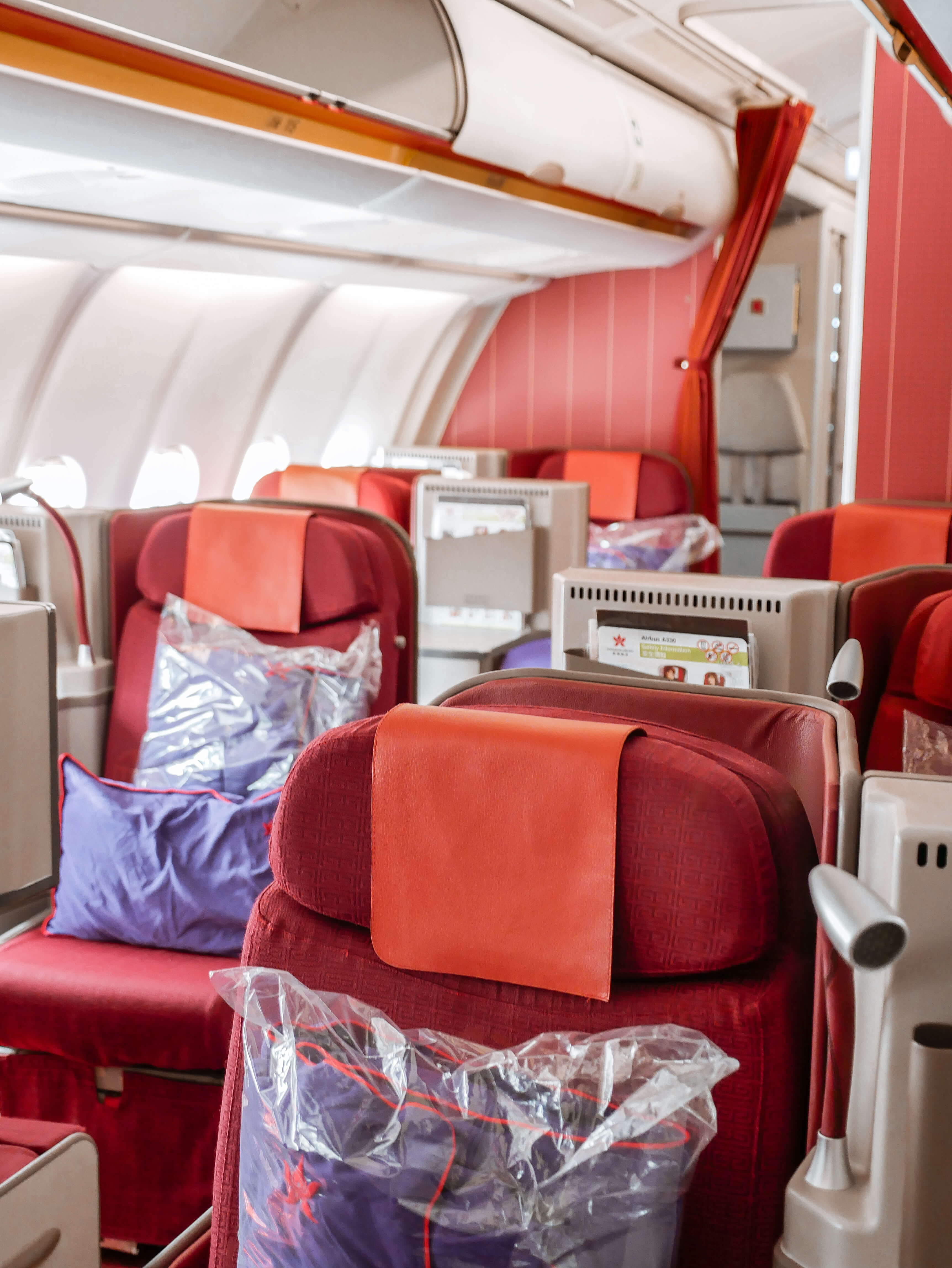 6 Tips For Travelling Long Haul + Flying Hong Kong Airlines Business Class