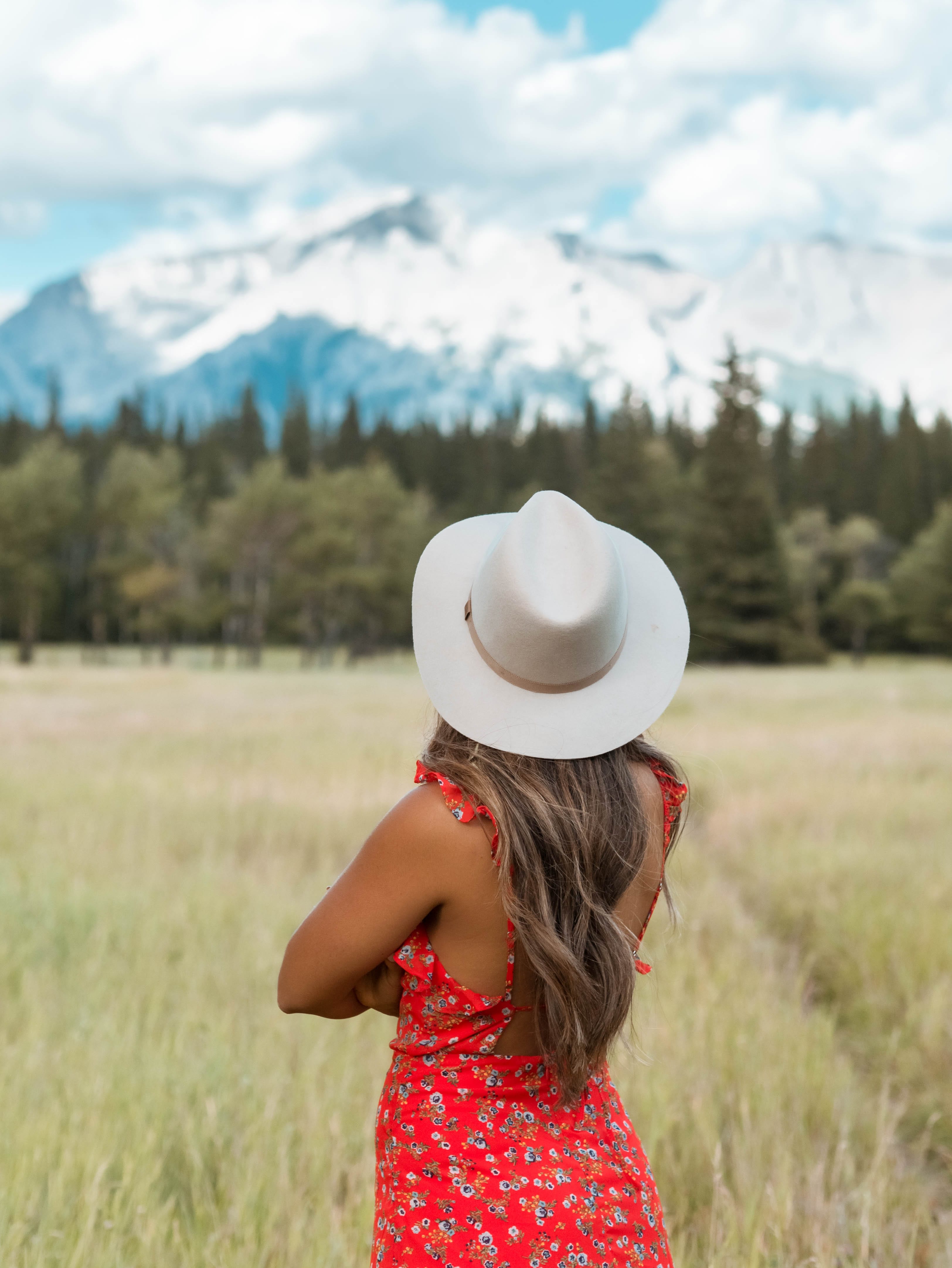 What To Wear In Banff In Autumn - Go Live Explore